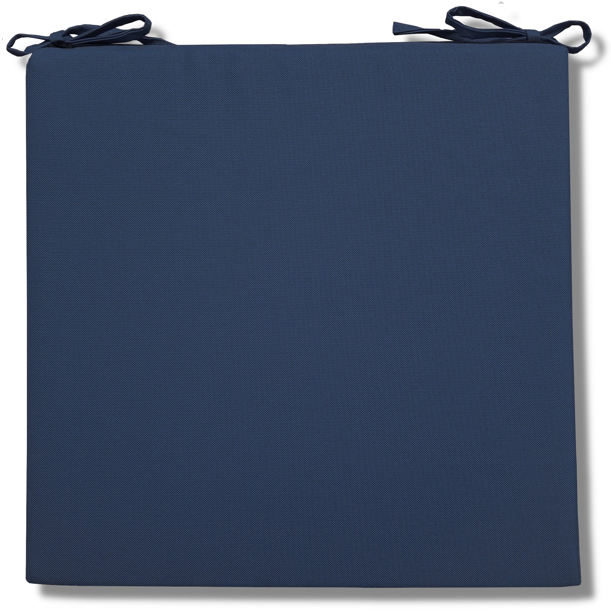 Niebieska poduszka w kształcie kwadratu na krzesło ogrodowe.